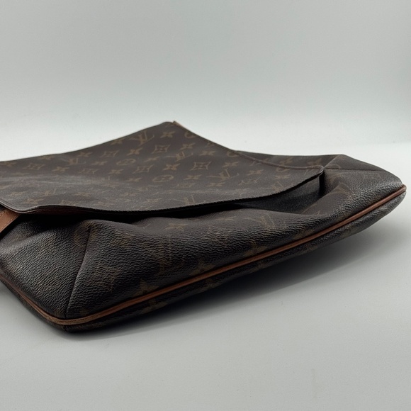 Louis Vuitton Monogram Crossbody Messenger Bag - Picture 3 of 16